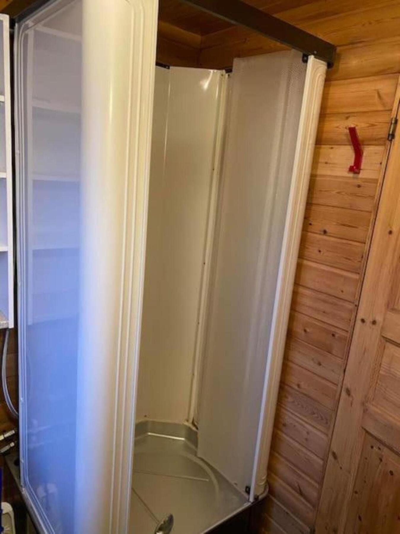 Cozy 2 Bedroom Cottage With Hot Tub Akureyri Exterior photo