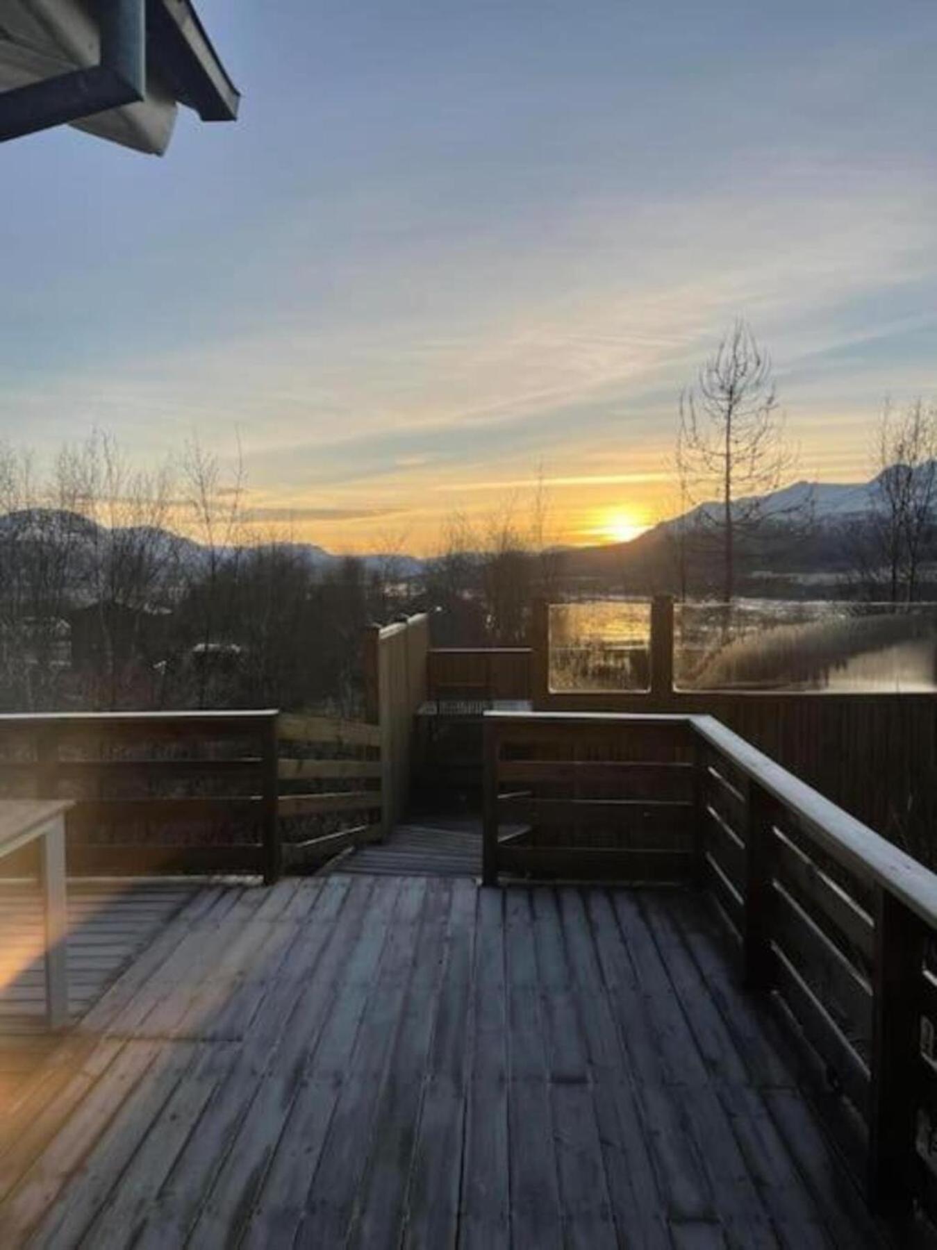 Cozy 2 Bedroom Cottage With Hot Tub Akureyri Exterior photo