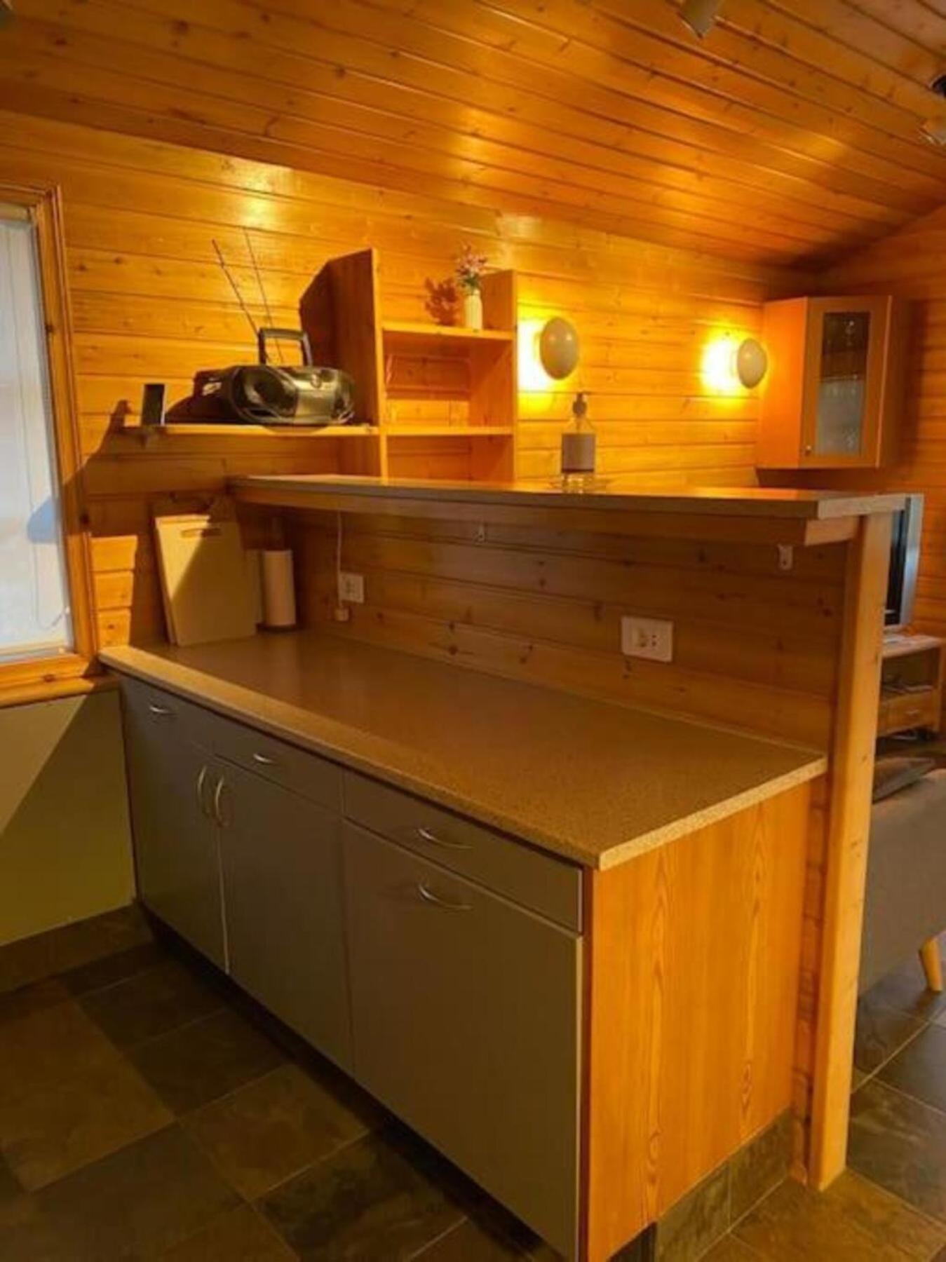 Cozy 2 Bedroom Cottage With Hot Tub Akureyri Exterior photo